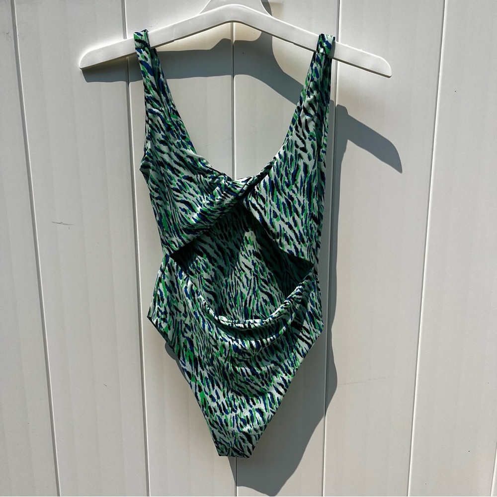 SKATIE Chloe One Piece Size Small